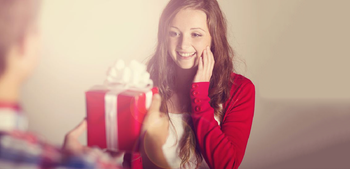 4 Toko Online Andalan untuk Mencari Hadiah bagi Wanita